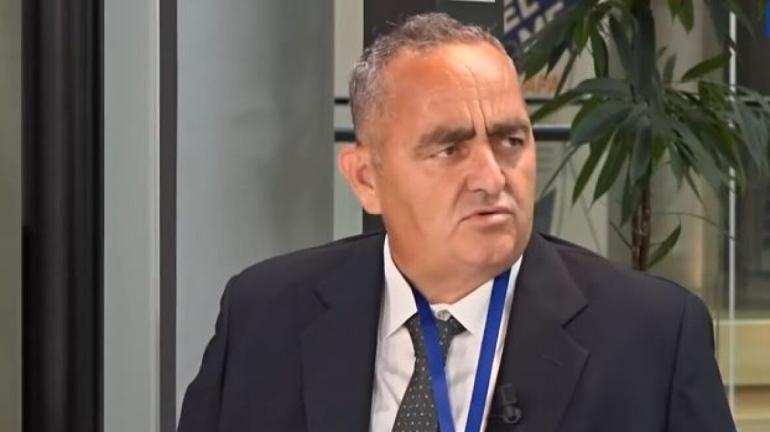 Συνάντηση Φρέντη Μπελέρη με τον υποψήφιο Δήμαρχο Χειμάρρας έξω από τις αλβανικές φυλακές