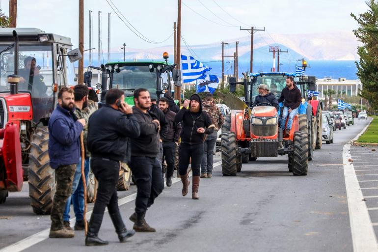 Αγρότες και κτηνοτρόφοι από την Κρήτη θα συναντηθούν σήμερα με Χατζηδάκη και Τσιάρα