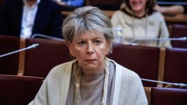 Η Έλενα Ακρίτα καταθέτει αγωγή κατά του πρωθυπουργικού γραφείου