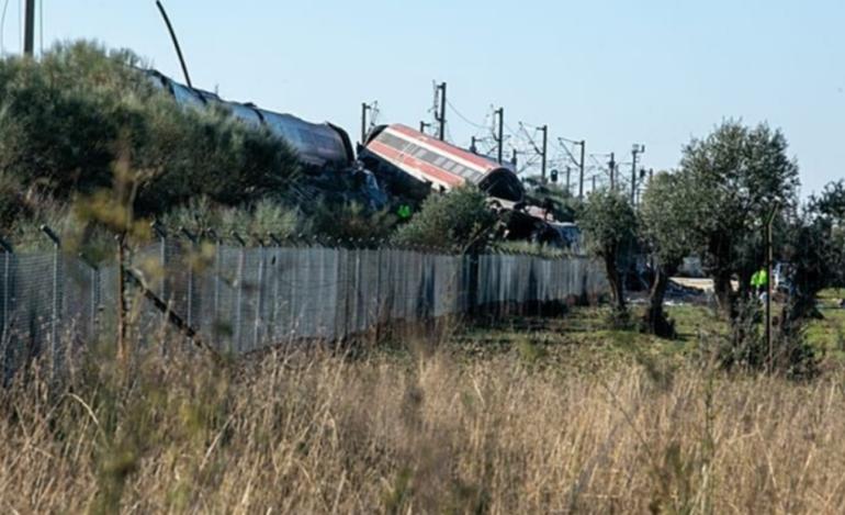 Σύγκρουση τρένων στην Ισπανία: Τουλάχιστον 64 νεκροί – Έτοιμη να συνδράμει η ΕΕ