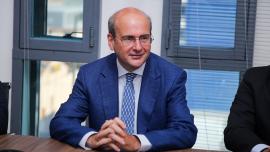 Χατζηδάκης: Δεν θα αυξήσουμε τους φορολογικούς συντελεστές για τους ελεύθερους επαγγελματίες