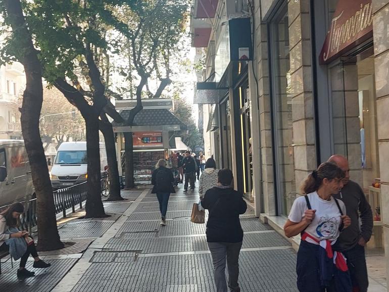 Άλλα... κόλπα με το Δώρο Χριστουγέννων -Σωρεία παραβάσεων με αδήλωτους εργαζόμενους και παράνομες υπερωρίες
