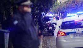 Απίστευτο περιστατικό στη Θεσσαλονίκη: 59χρονος πέταξε βενζίνη στο πρόσωπο 22χρονης μετά από καβγά – Υπέστη έγκαυμα
