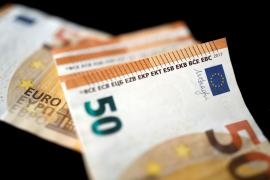 Κατώτατος μισθός: Έρχονται αυξήσεις και ξεκλειδώνουν επιδόματα και κλαδικές συμβάσεις