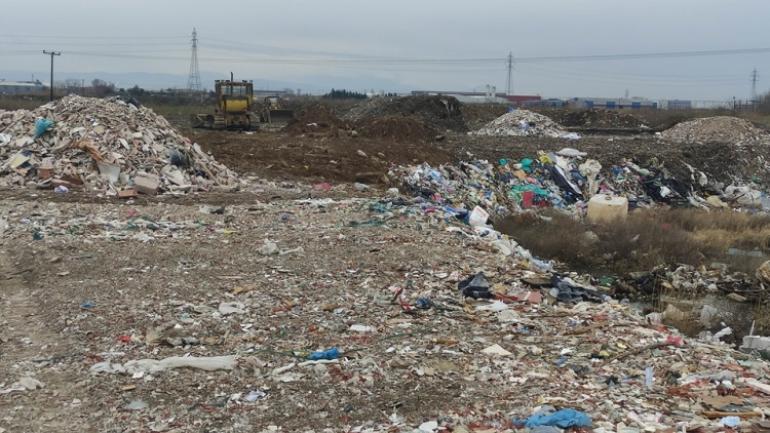 Θεσσαλονίκη-Κακουργηματική δίωξη στους έξι συλληφθέντες που άδειαζαν μπάζα στον δήμο Δέλτα