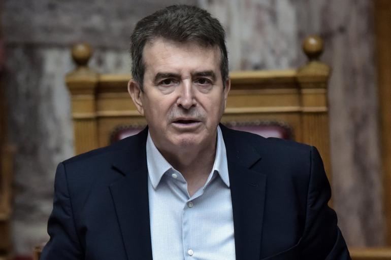 Χρυσοχοΐδης: Ορθά διέγραψε τον Σαμαρά ο Μητσοτάκης, οι υγιείς δυνάμεις πρέπει να πάμε απέναντι στον λαϊκισμό