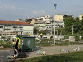 Δήμος Θεσσαλονίκης: Επιχείρηση «σκούπα» μετά τους χθεσινούς πανηγυρισμούς