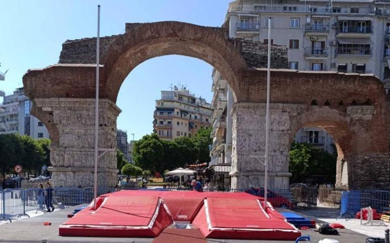 Θεσσαλονίκη: Αγώνες άλματος επί κοντώ σήμερα στην Καμάρα με κορυφαία ονόματα του αθλήματος