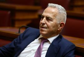 Αποστολάκης: Προαναγγέλει την αποχώρησή του από τον ΣΥΡΙΖΑ και πετάει το «μπαλάκι» στον Τσίπρα: «Πριν φύγω περιμένω να τον ακούσω»
