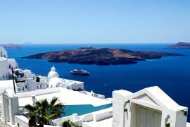 Τα διεθνή ΜΜΕ για τους σεισμούς στη Σαντορίνη: Ανησυχία στο νησί «κόσμημα»