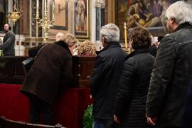Μέχρι το πρωί το σκήνωμα του μακαριστού Αρχιεπισκόπου Αναστάσιου στη Μητρόπολη