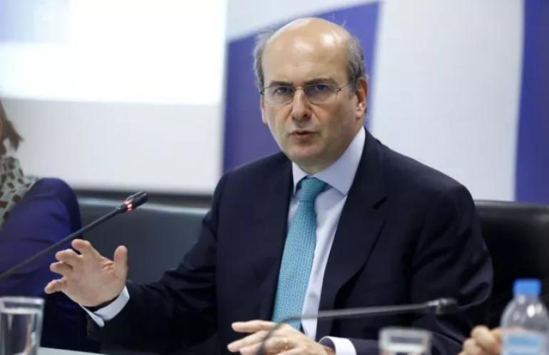 Χατζηδάκης: «Δεν μπορώ να στέκομαι αδιάφορος όταν κάποιοι δηλώνουν εισόδημα 268 ευρώ το μήνα»