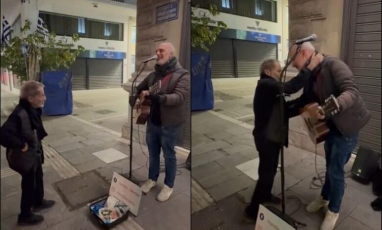 ΒΙΝΤΕΟ-Σταύρος Ξαρχάκος: Συνάντησε πλανόδιο μουσικό που τραγουδούσε το «Ήτανε μια φορά» και τον αγκάλιασε