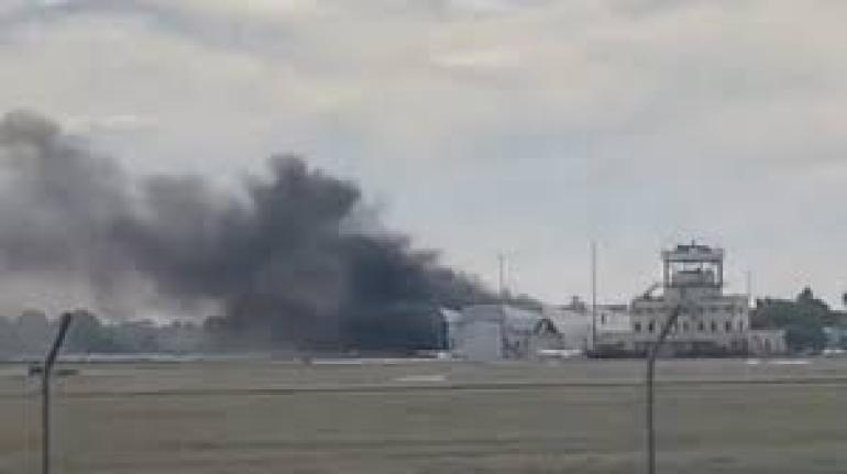 ΒΙΝΤΕΟ-Αυστραλία: Δύο νεκροί από συντριβή μικρού αεροπλάνου στην Αδελαΐδα – Έπεσε πάνω σε υπόστεγο αεροδρομίου