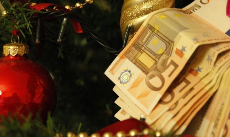 Επιδόματα και Δώρο Χριστουγέννων: Προθεσμίες καταβολής και δικαιούχοι