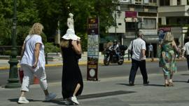 Στο έλεος του καύσωνα η χώρα μέχρι την Παρασκευή - Πού θα έχουμε 43άρια