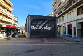 Μετρό Θεσσαλονίκης: Απομακρύνονται οι λαμαρίνες από τους σταθμούς στην Καλαμαριά (VIDEO)