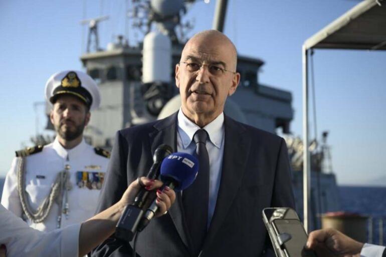 Στην επιμνημόσυνη δέηση των πεσόντων του καταδρομικού «Έλλη» ο Δένδιας: «Αιωνία τους η μνήμη»