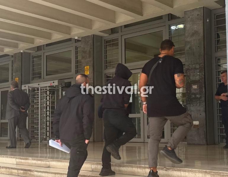 Θεσσαλονίκη: Αλλάζει συνεχώς τους ισχυρισμούς του ο φίλος της 20χρονης που πέθανε από ναρκωτικά – “Υπάρχουν ύποπτες συνθήκες”, λέει ο δικηγόρος της οικογένειας της