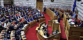 Βουλή: Αντιδράσεις από ΠΑΣΟΚ και ΣΥΡΙΖΑ για την αναβολή της συνεδρίασης για τα ΕΛΤΑ