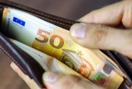 Αύξηση κατώτατου μισθού: Ξεκινούν άμεσα οι διαβουλεύσεις - Πότε θα τεθεί σε εφαρμογή