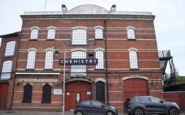 Συναγερμός στη Βρετανία για δεκάδες κρούσματα μηνιγγίτιδας -Ξεκίνησε από ένα... ηλεκτρονικό τσιγάρο