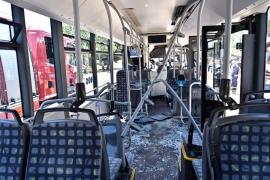 Βούλα: Βίντεο ντοκουμέντο από τη στιγμή της σύγκρουσης των δύο αστικών λεωφορείων