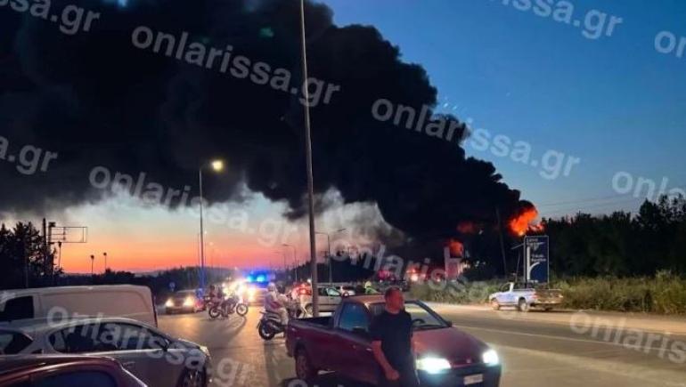 Φωτιά σε εργοστάσιο στη Λάρισα: Στο τραπέζι το σενάριο εμπρησμού – Τι δείχνουν οι κάμερες