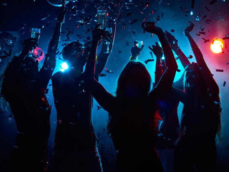 Μεσσηνία: Στο νοσοκομείο 14χρονη από αλκοολ - Δύο συλλήψεις