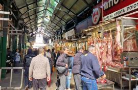 Θεσσαλονίκη: Αυξημένη η κίνηση στο Καπάνι – Ελάχιστοι αγοράζουν αρνί ή κατσίκι