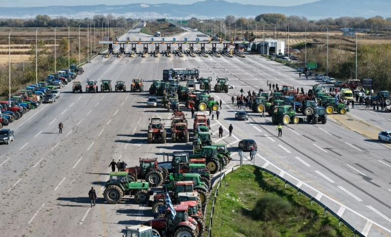 Κλιμακώνουν τις κινητοποιήσεις οι αγρότες: Πλήρης αποκλεισμός στα Μάλγαρα έως 23/12-Σε ποιους θα επιτραπεί η διέλευση
