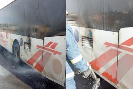 Θεσσαλονίκη: Φωτιά σε λεωφορείο του ΚΤΕΛ στο Δερβένι