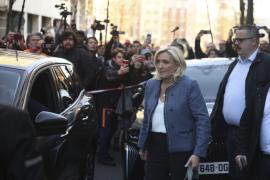 «Πολιτική απόφαση η καταδίκη μου», λέει η Λεπέν – Θα ασκήσει έφεση
