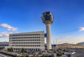 ΑΑΔΕ: Μισός τόνος φυσικής κόκας αξίας 1.500.000 ευρώ, κατασχέθηκε στο Ελ. Βενιζέλος
