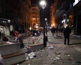 Θεσσαλονίκη: Πόλεμος με τα σκουπίδια από τα γλέντια στο κέντρο - Πάνω από 600 τόνους μάζεψε ο δήμος