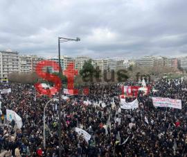 Θεσσαλονίκη: Στις 11 οι προσαγωγές στη συγκέντρωση για τα Τέμπη- Ένταση με ομάδες αντιεξουσιαστών - Φωτογραφίες και βίντεο