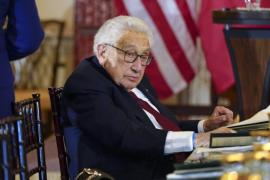 Έφυγε από τη ζωή σε ηλικία 100 ετών ο πρώην ΥΠΕΞ των ΗΠΑ, Χένρι Κίσινγκερ