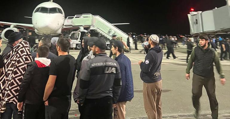 Νταγκεστάν: Το σκηνικό τρόμου στο αεροδρόμιο - Έψαχναν Ισραηλινούς και φώναζαν «Αλλάχου Άκμπαρ»