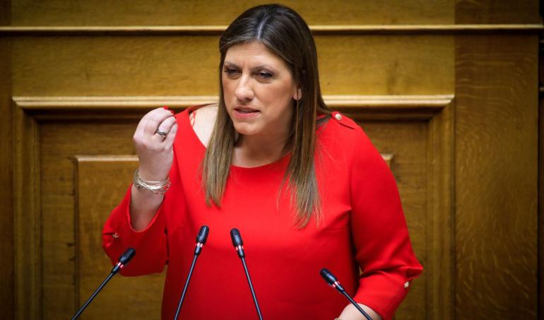 Θερμό επεισόδιο Κακλαμάνη – Κωνσταντοπούλου στη Βουλή για τα Τέμπη: «Τα σόου σας να τα κάνετε αλλού, όχι εδώ μέσα»