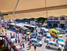 ΤΩΡΑ-Ηλεκτρικό λεωφορείο έπεσε σε στάση στη Νεάπολη Θεσσαλονίκης, τέσσερις τραυματίες
