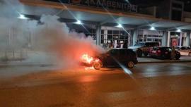 Θεσσαλονίκη: Λαμπάδιασε αυτοκίνητο στη Μοναστηρίου