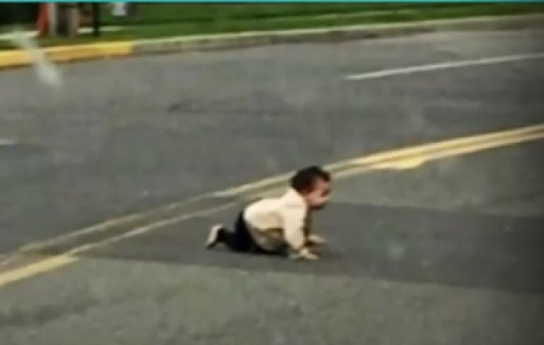 Θεσσαλονίκη: Στο αυτόφωρο οι γονείς των μωρών που βρέθηκαν στο δρόμο - Παραμένουν κρατούμενοι