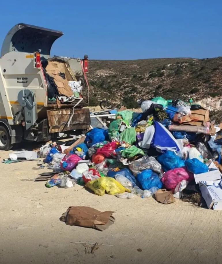 Μήλος: Συνελήφθησαν 17 άτομα για περιβαλλοντική ρύπανση – Κατηγορούνται ότι εναπόθεταν σκουπίδια σε παράνομη χωματερή