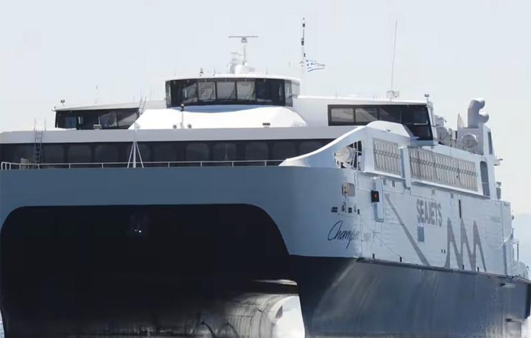 Εμπλοκή άγκυρας σε πλοίο στο λιμάνι της Πάρου – Ταλαιπωρία για 459 επιβάτες