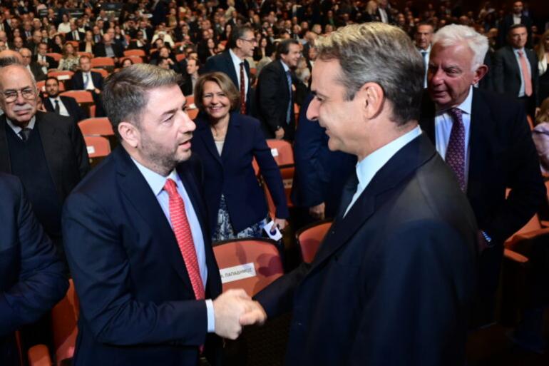 Την Τετάρτη 4 Δεκεμβρίου το ραντεβού Μητσοτάκη – Ανδρουλάκη στη Βουλή