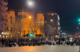 Θεσσαλονίκη: Αντιφασιστική πορεία στο κέντρο με αφορμή την επίθεση με μαχαίρι σε 32χρονο στην Ελευσίνα