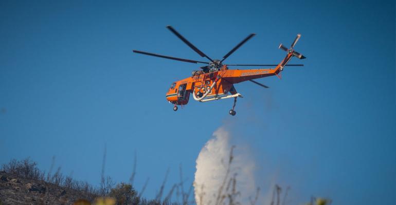 Φωτιά στα Γρεβενά: Ενισχύθηκαν οι δυνάμεις πυρόσβεσης – Στη μάχη πέντε εναέρια μέσα (ΒΙΝΤΕΟ)