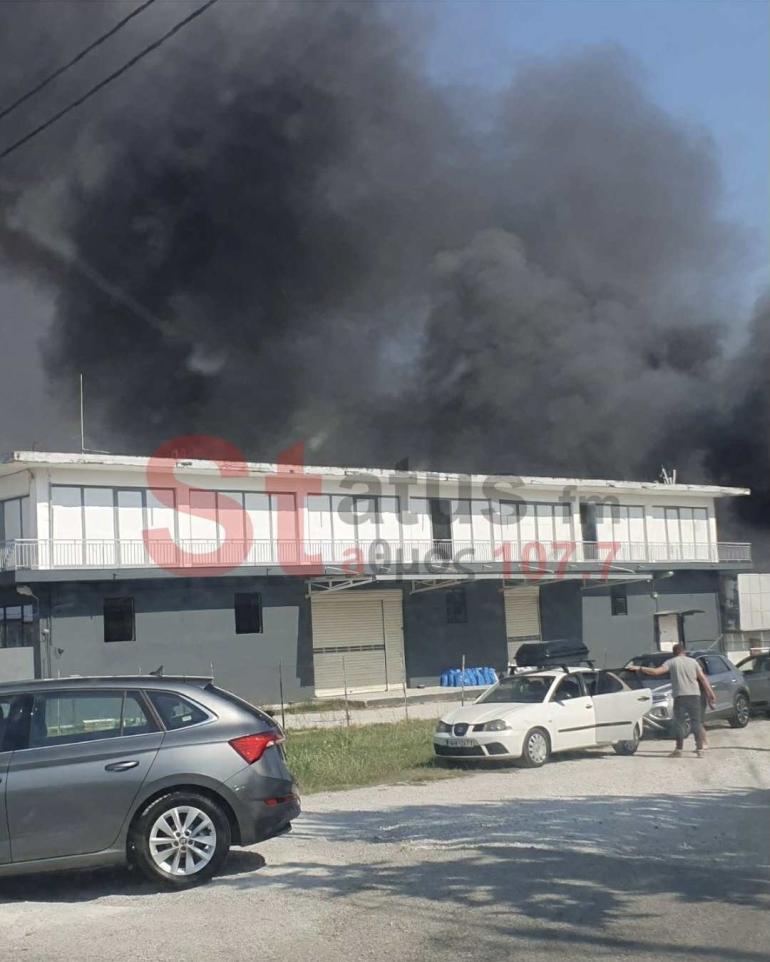 Θεσσαλονίκη: Πυρκαγιά σε συνεργείο αυτοκινήτων στα Λαγυνά