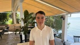 Θεσσαλονίκη: 18χρονος σερβιτόρος έσωσε με λαβή χάιμλιχ γυναίκα που πνιγόταν σε εστιατόριο – «Έβαλα τα χέρια μου και πίεσα το στέρνο»