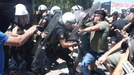 Δακρυγόνα και επεισόδια μεταξύ φοιτητών και ΜΑΤ έξω από τη Σύνοδο των Πρυτάνεων